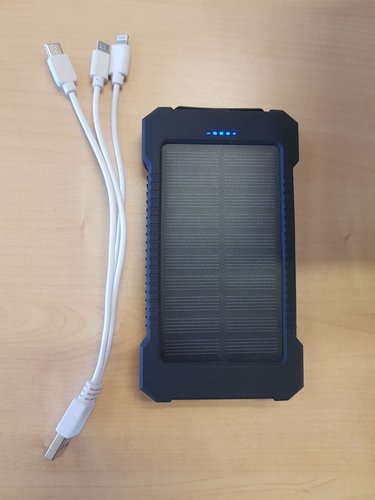 Solar-Powerbank mit Taschenlampe